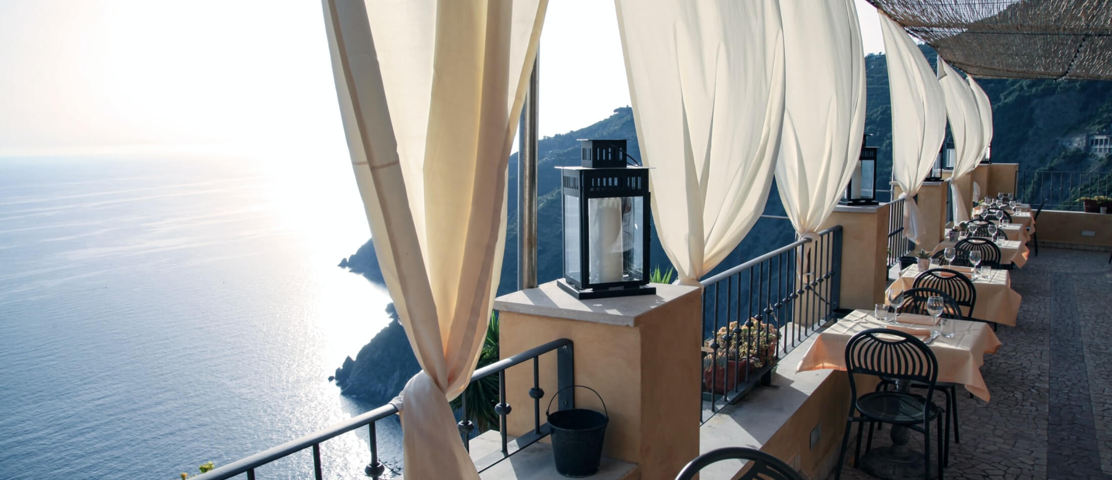 Ý tưởng đèn chiếu sáng công nghiệp và dân dụng